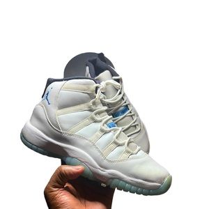 Jordan 11 legend blues
